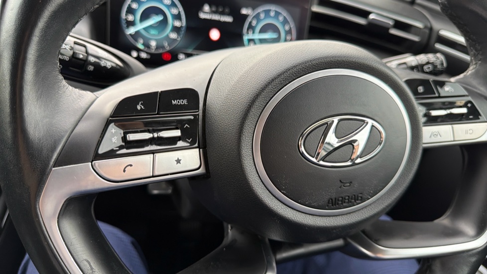 Hyundai TUCSON 1.6 TGDi Premium 5dr 2WD Petrol Estate - Image 24
