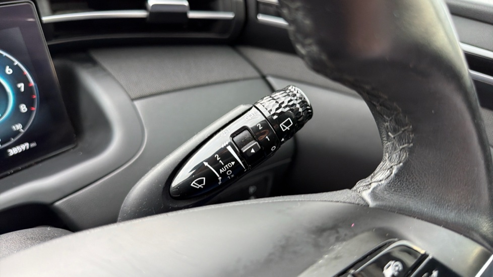 Hyundai TUCSON 1.6 TGDi Premium 5dr 2WD Petrol Estate - Image 26