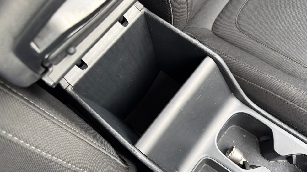 Hyundai TUCSON 1.6 TGDi Premium 5dr 2WD Petrol Estate - Image 30