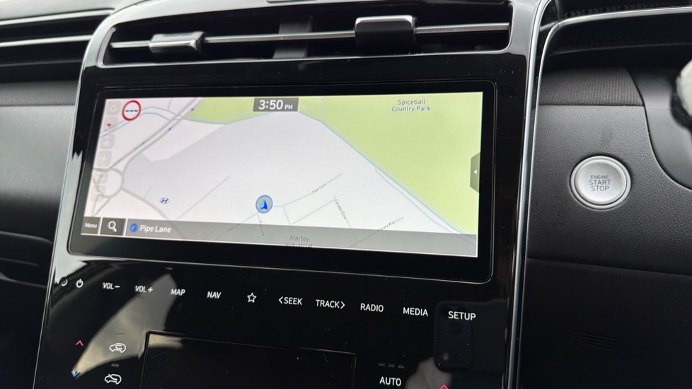 Hyundai TUCSON 1.6 TGDi Premium 5dr 2WD Petrol Estate - Image 31