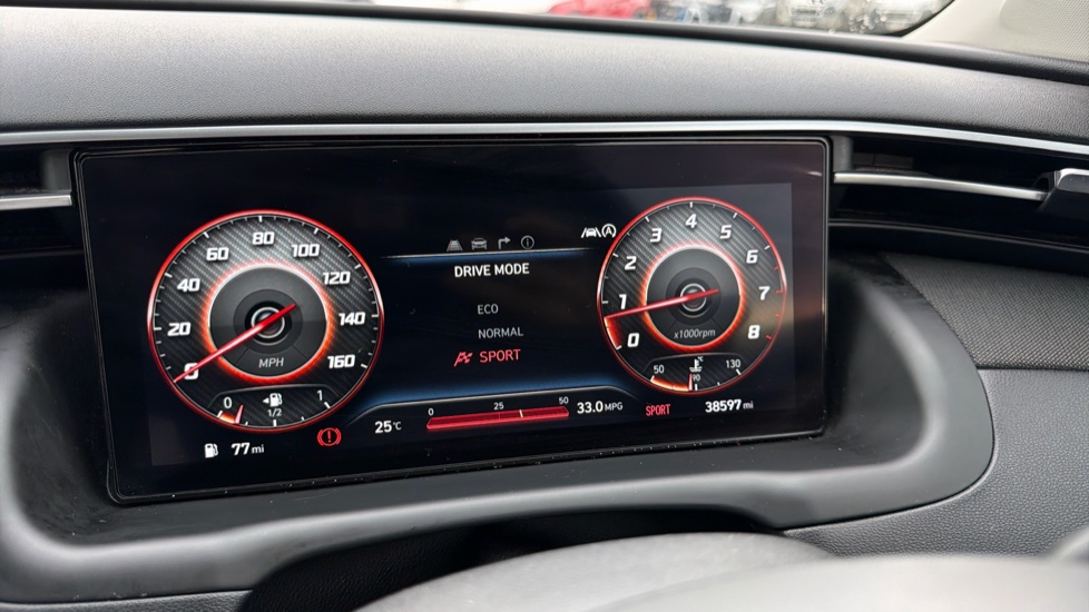 Hyundai TUCSON 1.6 TGDi Premium 5dr 2WD Petrol Estate - Image 36