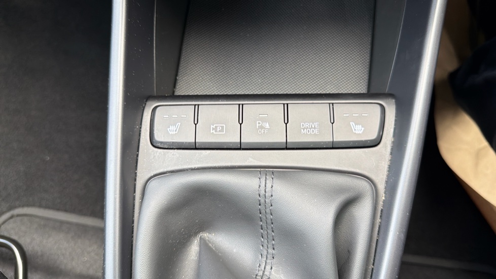 Hyundai i20 1.0T GDi 48V MHD Premium 5dr Petrol Hatchback - Image 30