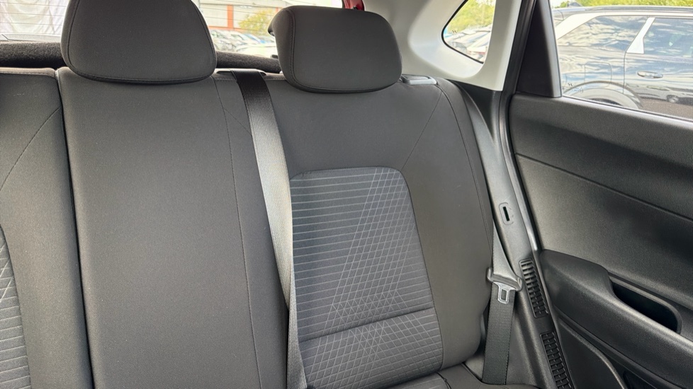 Hyundai i20 1.0T GDi 48V MHD Premium 5dr Petrol Hatchback - Image 41