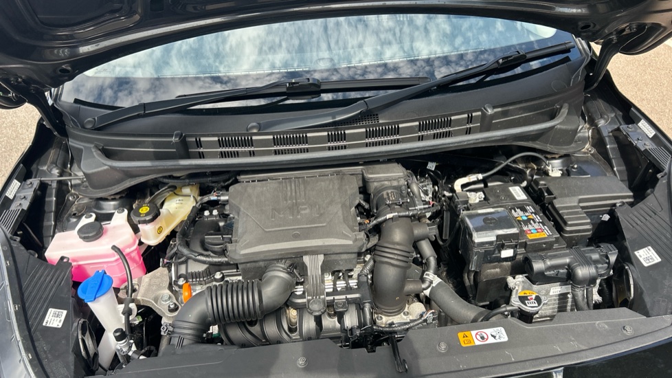 Hyundai i10 1.2 MPi Premium 5dr Auto Petrol Hatchback - Image 8