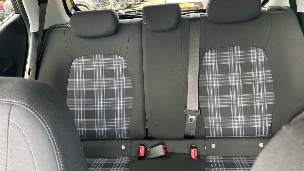 Hyundai i10 1.2 MPi Premium 5dr Auto Petrol Hatchback - Image 15