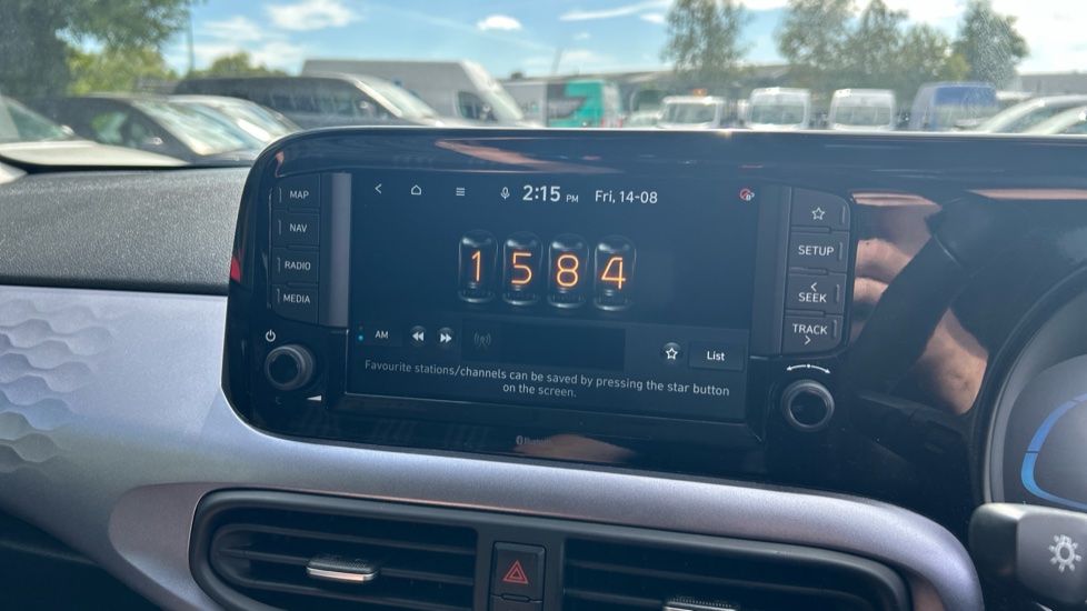 Hyundai i10 1.2 MPi Premium 5dr Auto Petrol Hatchback - Image 36