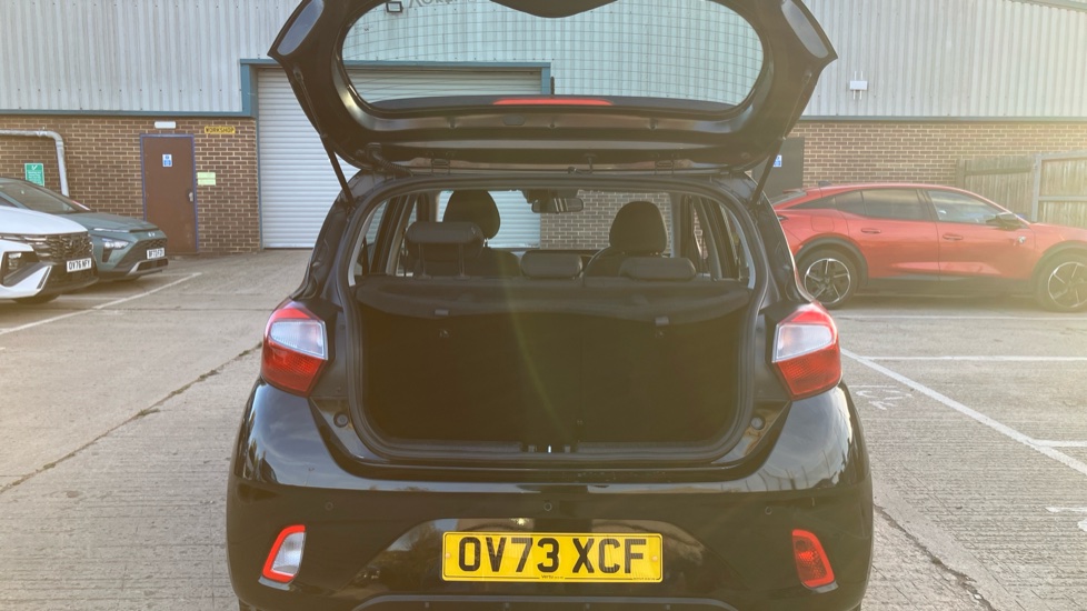 Hyundai i10 1.0 Advance 5dr Auto Petrol Hatchback - Image 4