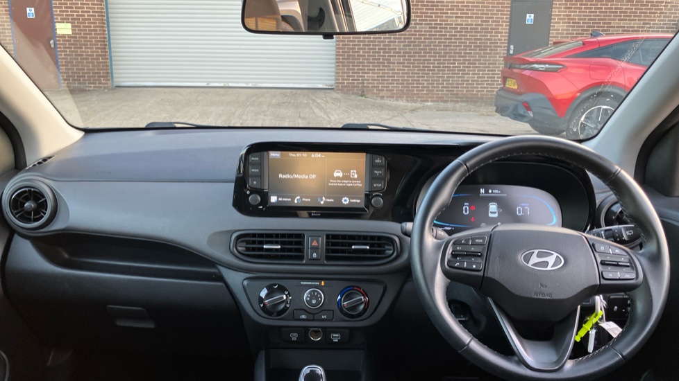 Hyundai i10 1.0 Advance 5dr Auto Petrol Hatchback - Image 10