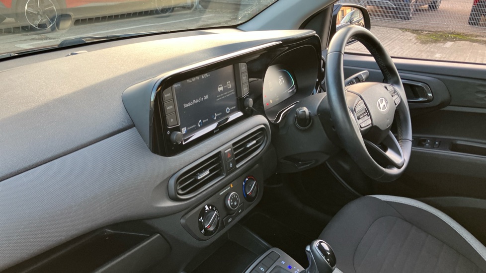 Hyundai i10 1.0 Advance 5dr Auto Petrol Hatchback - Image 15