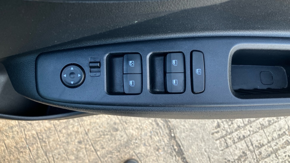 Hyundai i10 1.0 Advance 5dr Auto Petrol Hatchback - Image 23
