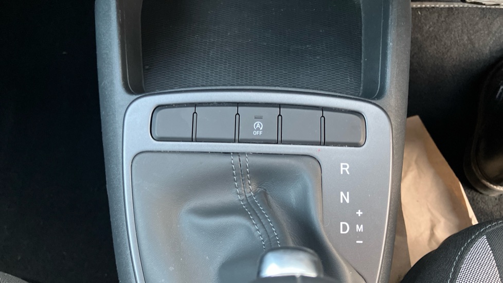 Hyundai i10 1.0 Advance 5dr Auto Petrol Hatchback - Image 28