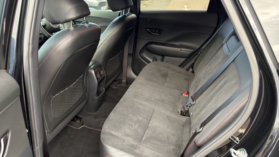 Hyundai KONA 1.6 GDi Hybrid N Line S 5dr DCT Hybrid Hatchback - Image 16