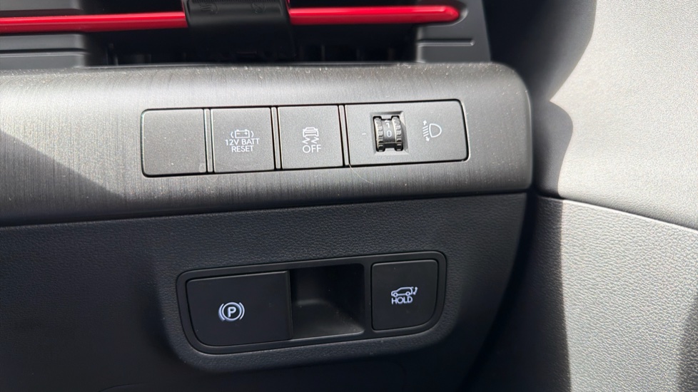 Hyundai KONA 1.6 GDi Hybrid N Line S 5dr DCT Hybrid Hatchback - Image 22