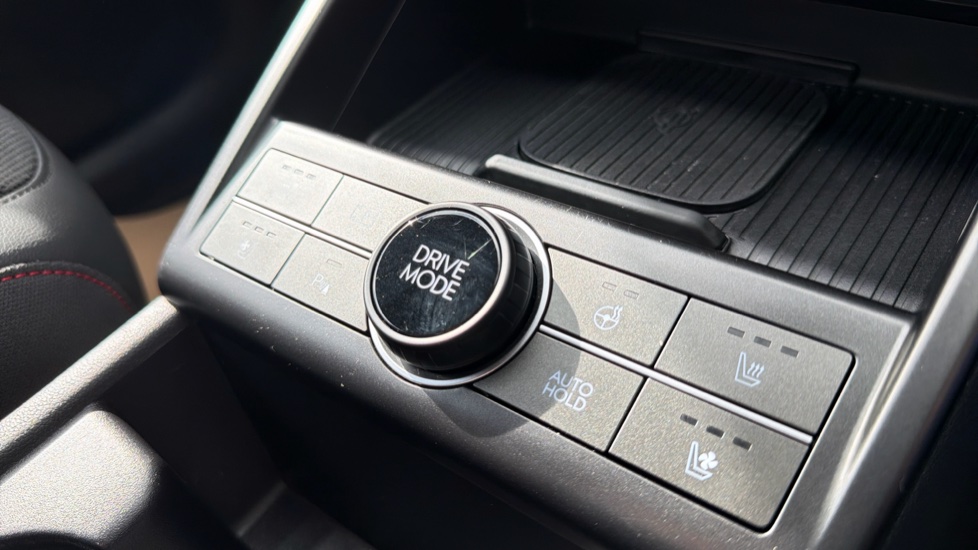 Hyundai KONA 1.6 GDi Hybrid N Line S 5dr DCT Hybrid Hatchback - Image 27