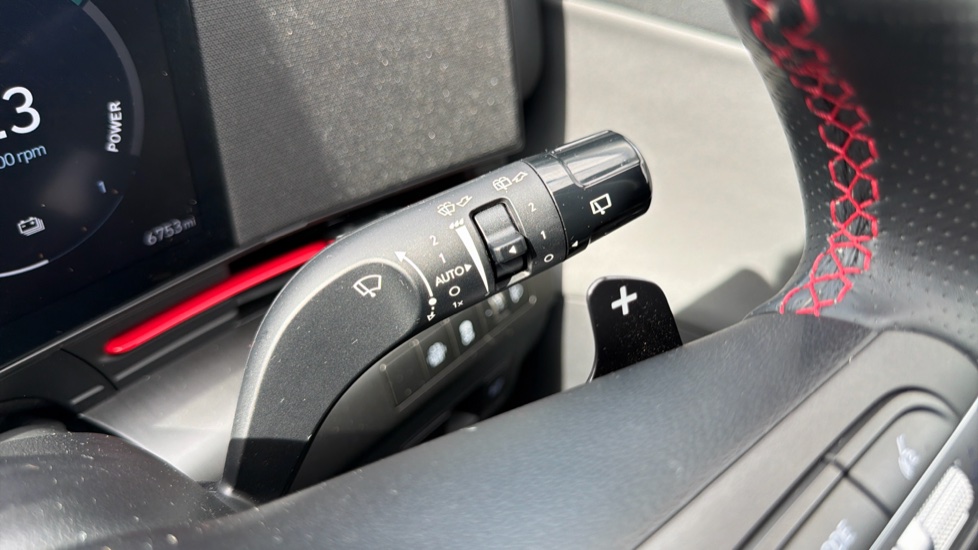 Hyundai KONA 1.6 GDi Hybrid N Line S 5dr DCT Hybrid Hatchback - Image 31
