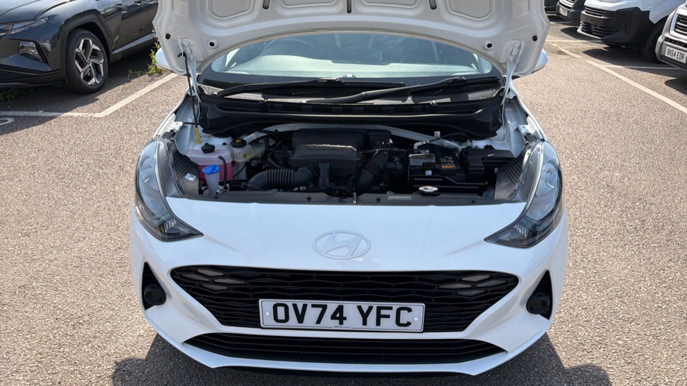 Hyundai i10 1.0 [63] Advance 5dr [Nav] Petrol Hatchback - Image 8