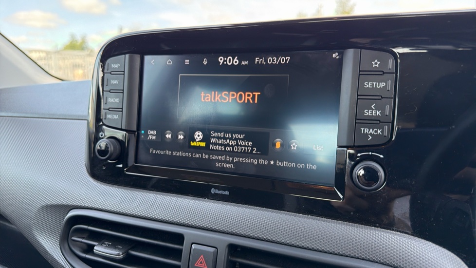 Hyundai i10 1.0 [63] Advance 5dr [Nav] Petrol Hatchback - Image 12