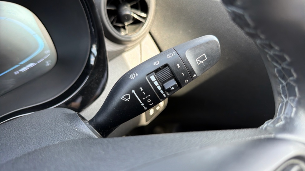 Hyundai i10 1.0 [63] Advance 5dr [Nav] Petrol Hatchback - Image 25