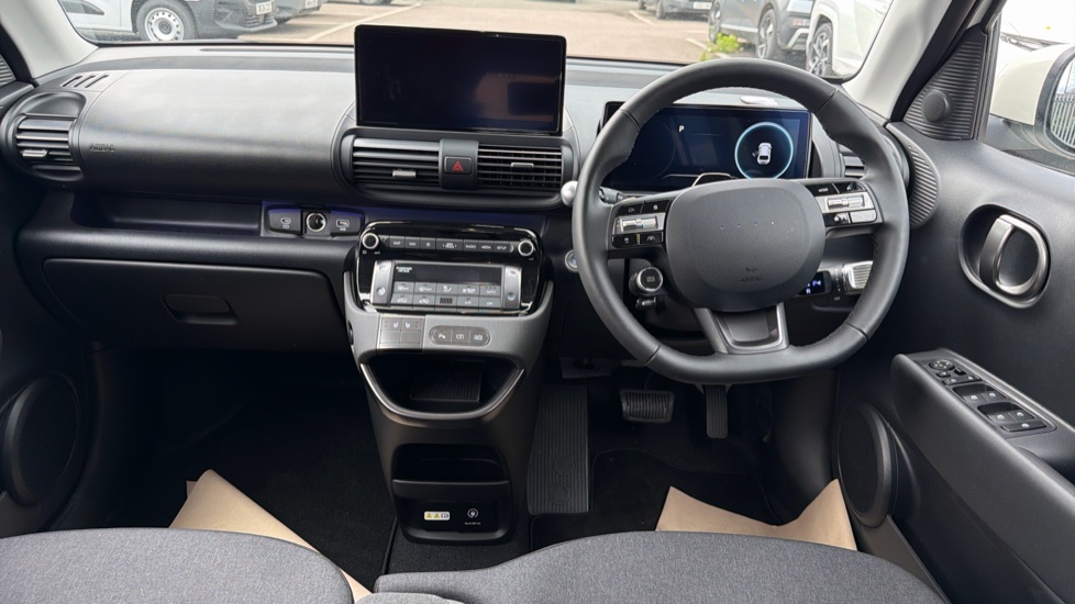 Hyundai INSTER 85kW 02 49kWh 5dr Auto Electric Hatchback - Image 10