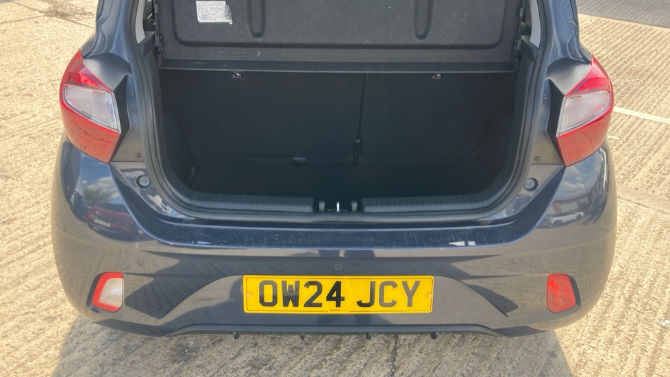 Hyundai i10 1.0 [63] Advance 5dr [Nav] Petrol Hatchback - Image 4