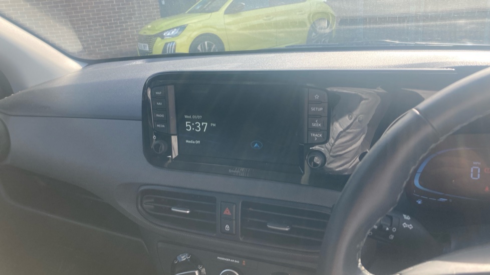 Hyundai i10 1.0 [63] Advance 5dr [Nav] Petrol Hatchback - Image 12