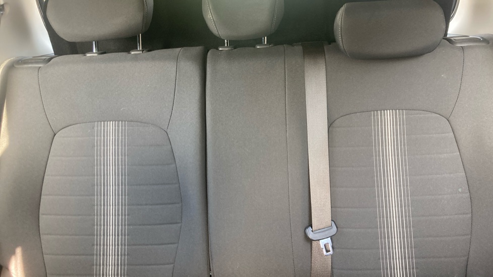 Hyundai i10 1.0 [63] Advance 5dr [Nav] Petrol Hatchback - Image 15