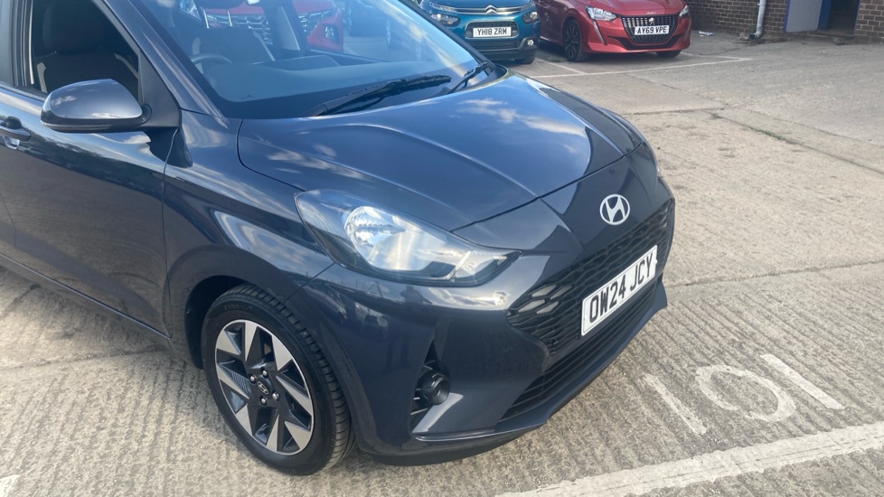 Hyundai i10 1.0 [63] Advance 5dr [Nav] Petrol Hatchback - Image 21