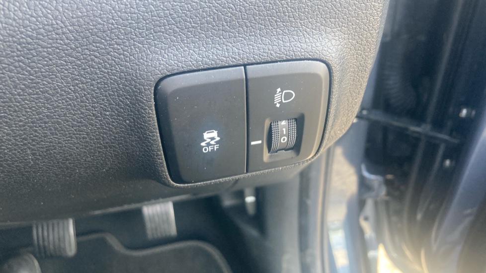 Hyundai i10 1.0 [63] Advance 5dr [Nav] Petrol Hatchback - Image 33