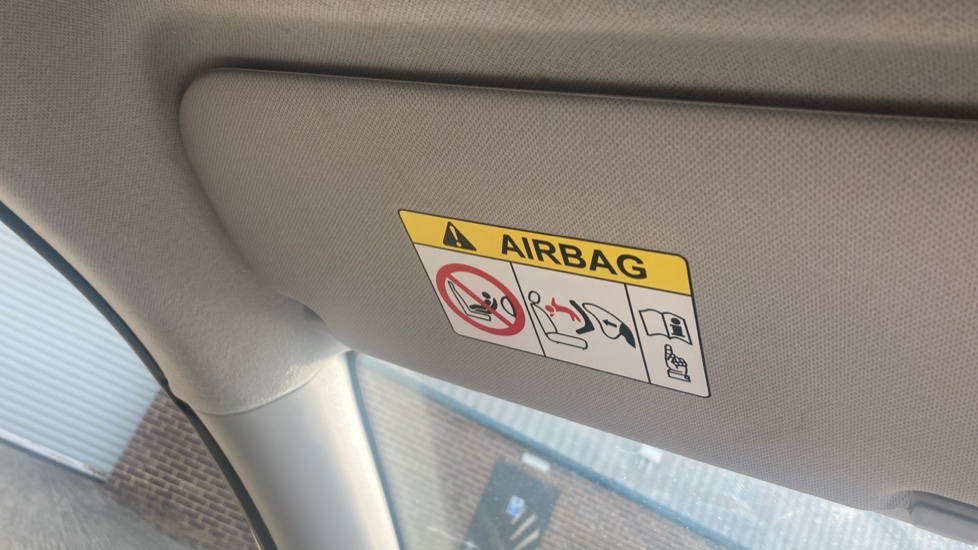 Hyundai i10 1.0 [63] Advance 5dr [Nav] Petrol Hatchback - Image 41
