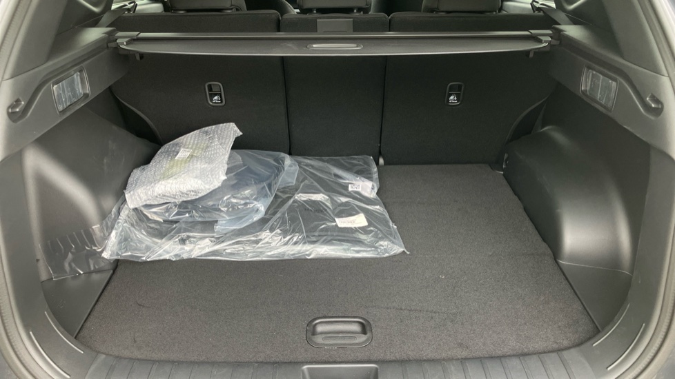 Hyundai TUCSON 1.6T Plug-in Hybrid Advance 5dr Auto Estate - Image 4