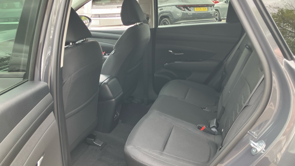 Hyundai TUCSON 1.6T Plug-in Hybrid Advance 5dr Auto Estate - Image 16