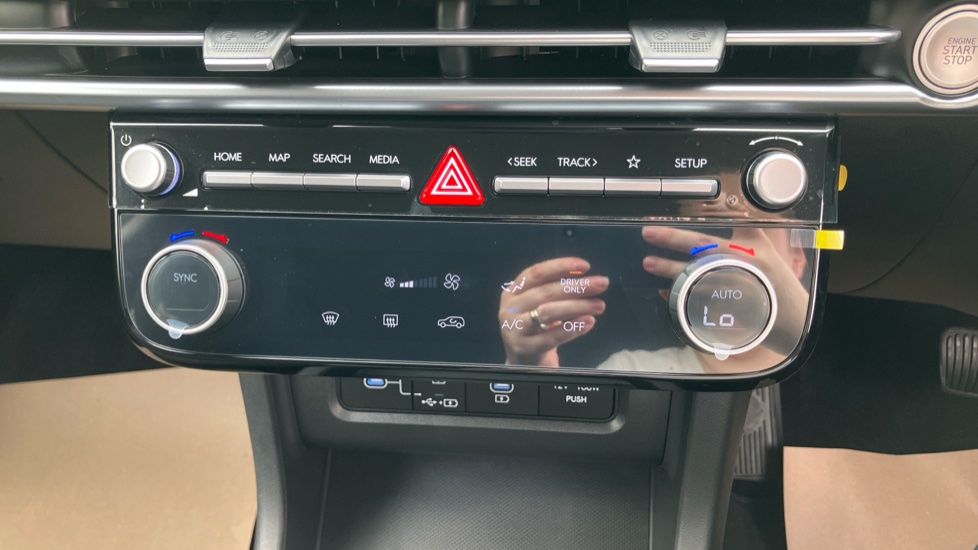 Hyundai TUCSON 1.6T Plug-in Hybrid Advance 5dr Auto Estate - Image 32