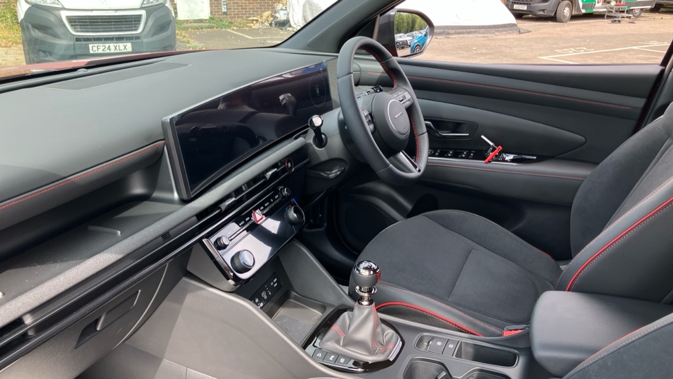 Hyundai TUCSON 1.6T N Line 5dr Petrol Estate - Image 9