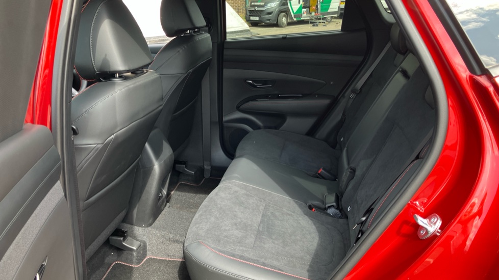 Hyundai TUCSON 1.6T N Line 5dr Petrol Estate - Image 16