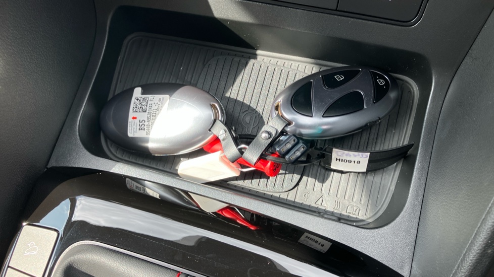 Hyundai TUCSON 1.6T N Line 5dr Petrol Estate - Image 19