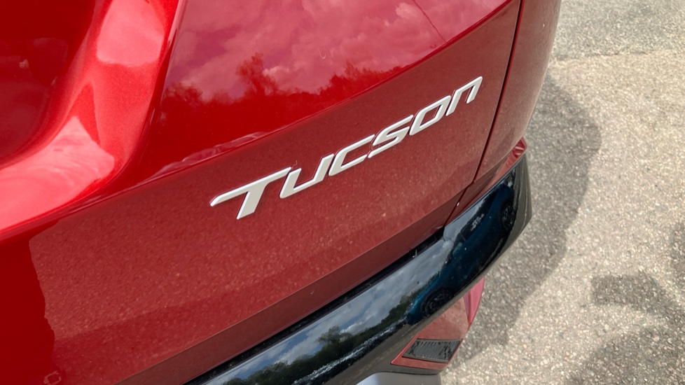 Hyundai TUCSON 1.6T N Line 5dr Petrol Estate - Image 25