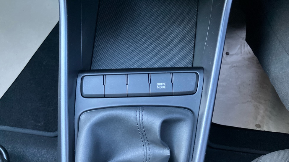 Hyundai i20 1.0T GDi Advance 5dr Petrol Hatchback - Image 33