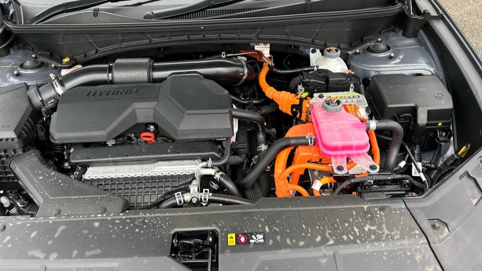 Hyundai TUCSON 1.6T 239 Hybrid Black Line 5dr Auto Hybrid Estate - Image 8