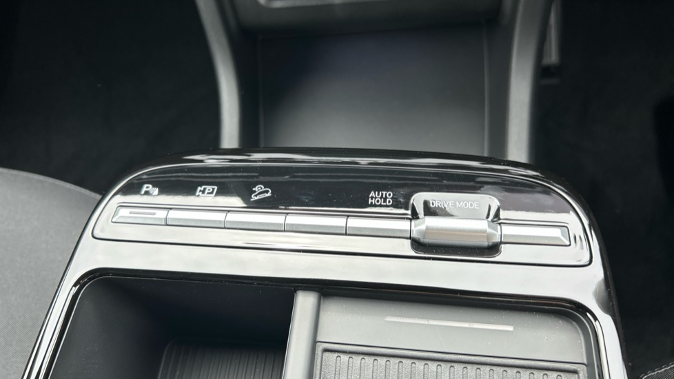 Hyundai TUCSON 1.6T 239 Hybrid Black Line 5dr Auto Hybrid Estate - Image 32