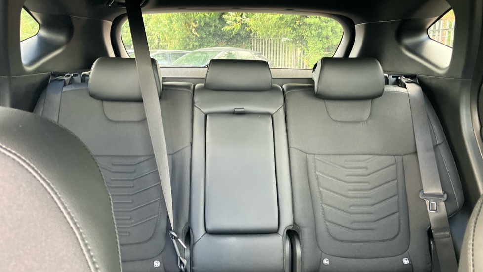 Hyundai TUCSON 1.6T 239 Hybrid Black Line 5dr Auto Hybrid Estate - Image 15