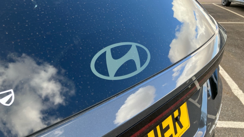 Hyundai TUCSON 1.6T 239 Hybrid Black Line 5dr Auto Hybrid Estate - Image 22
