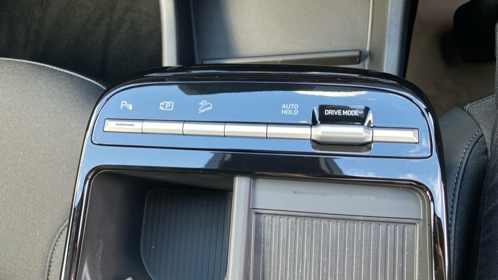 Hyundai TUCSON 1.6T 239 Hybrid Black Line 5dr Auto Hybrid Estate - Image 32