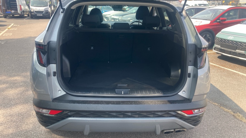Hyundai TUCSON 1.6 TGDi Hybrid 230 Premium 5dr 2WD Auto Hybrid Estate - Image 4