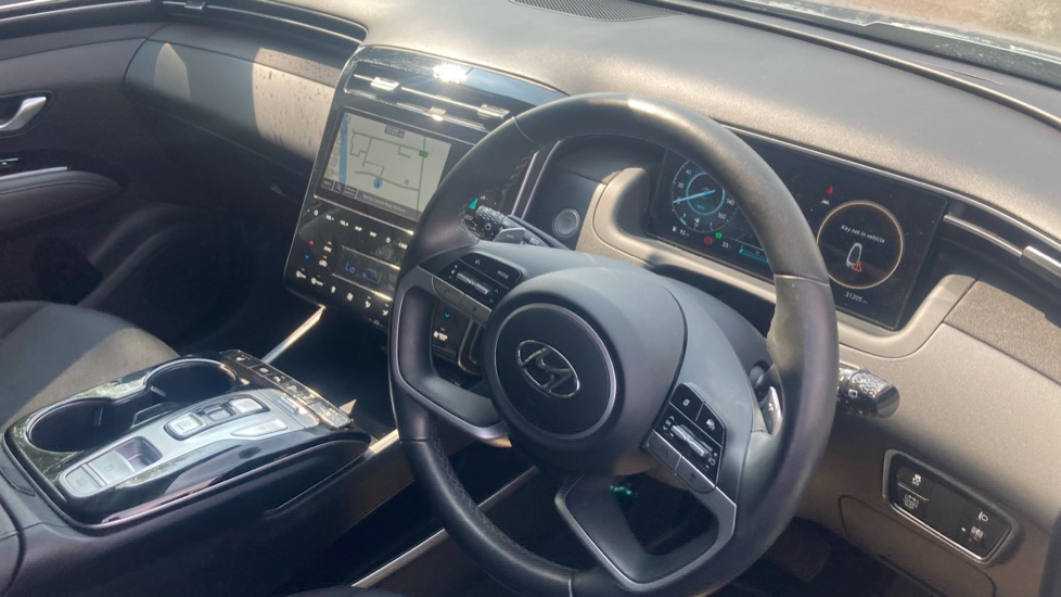 Hyundai TUCSON 1.6 TGDi Hybrid 230 Premium 5dr 2WD Auto Hybrid Estate - Image 11