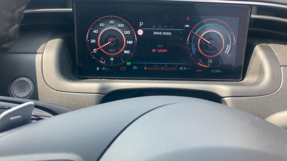 Hyundai TUCSON 1.6 TGDi Hybrid 230 Premium 5dr 2WD Auto Hybrid Estate - Image 29