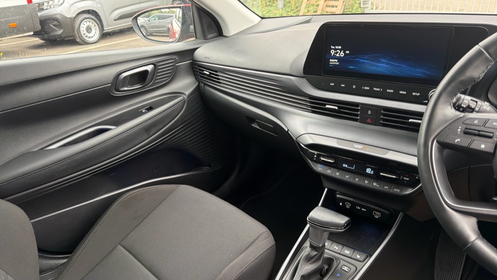 Hyundai BAYON 1.0 TGDi [90] Tech Line 5dr DCT Petrol Hatchback - Image 14