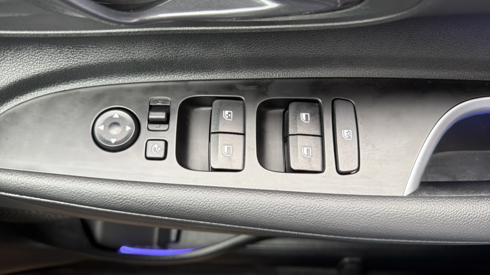 Hyundai BAYON 1.0 TGDi [90] Tech Line 5dr DCT Petrol Hatchback - Image 26
