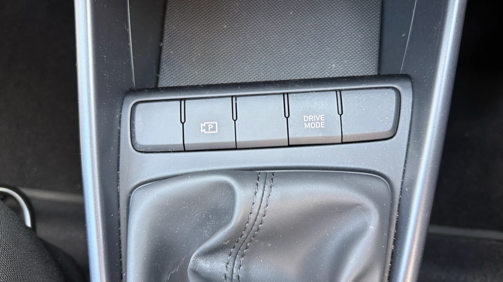 Hyundai i20 1.0T GDi Advance [Nav] 5dr Petrol Hatchback - Image 29
