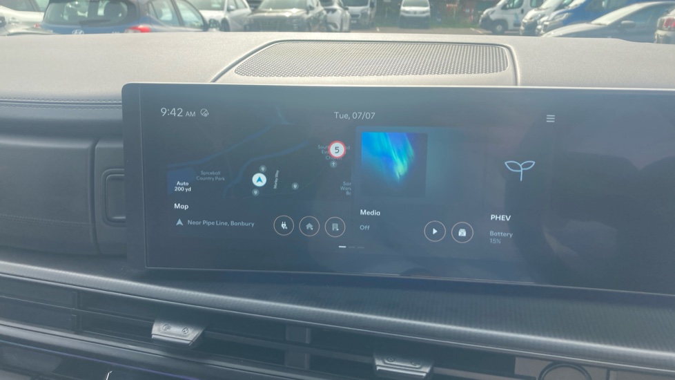 Hyundai SANTA FE 1.6 TGDi Plug-in Hybrid Calligraphy 5dr 4WD Auto Estate - Image 12