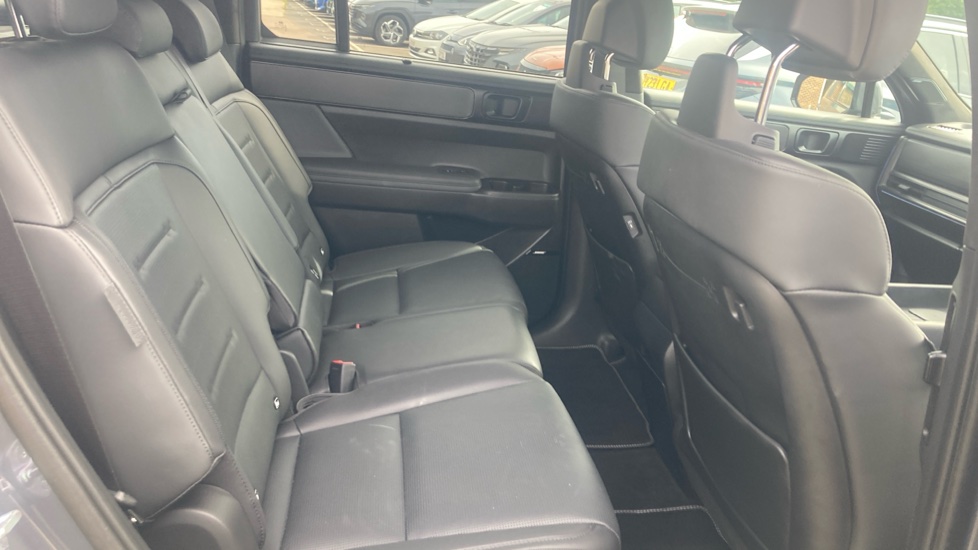 Hyundai SANTA FE 1.6 TGDi Plug-in Hybrid Calligraphy 5dr 4WD Auto Estate - Image 16